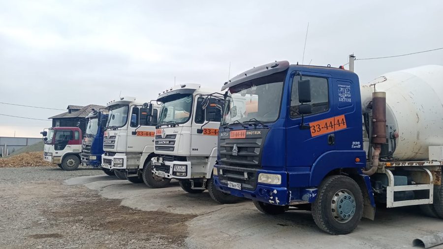 Автобетоносмесители SW-Бетон в парке